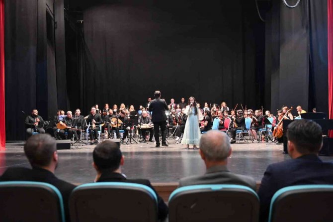 Süleymanpaşa Belediye Konservatuvarı Yeni Mezunlarını Uğurladı