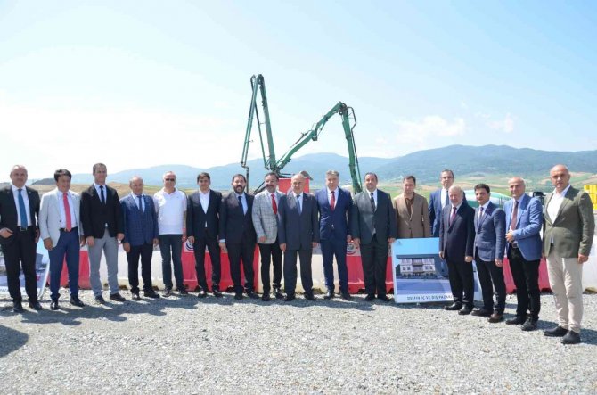 Yalova Makine Osb’de Fabrika Temelleri Atılmaya Devam Ediyor