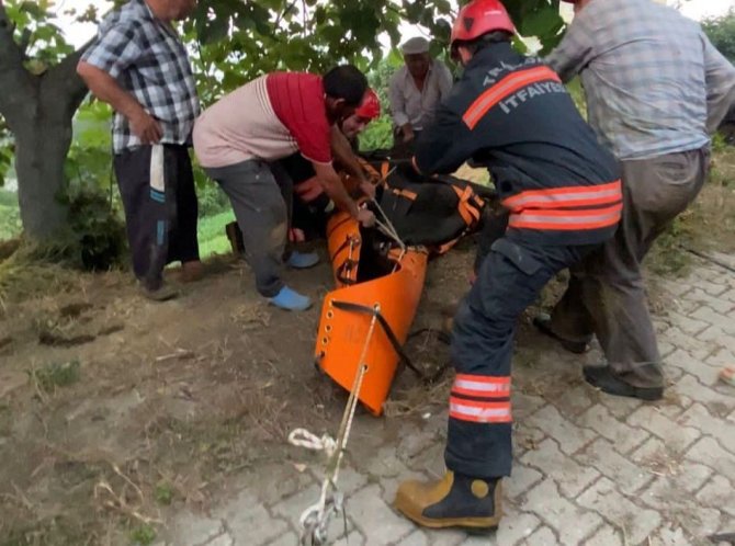 İ̇tfaiyeden İnek Kurtarma Operasyonu