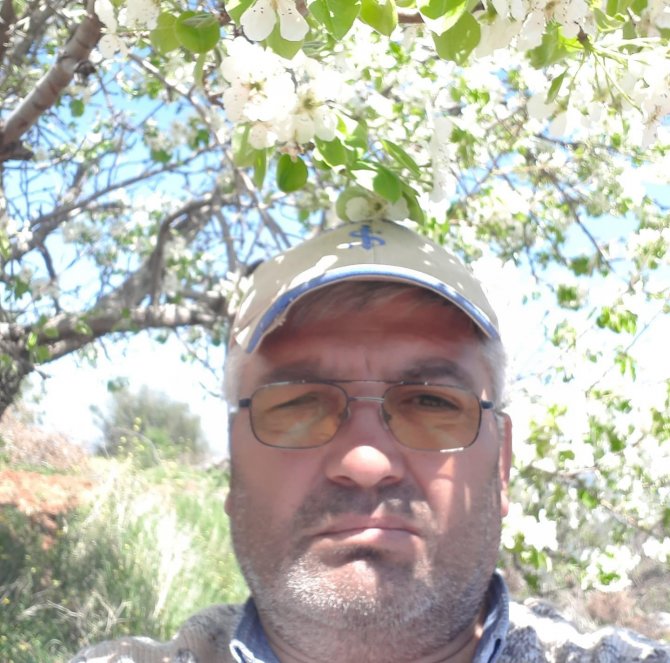 Önce Oğlunu Öldürdü, Sonra İntihar Etti
