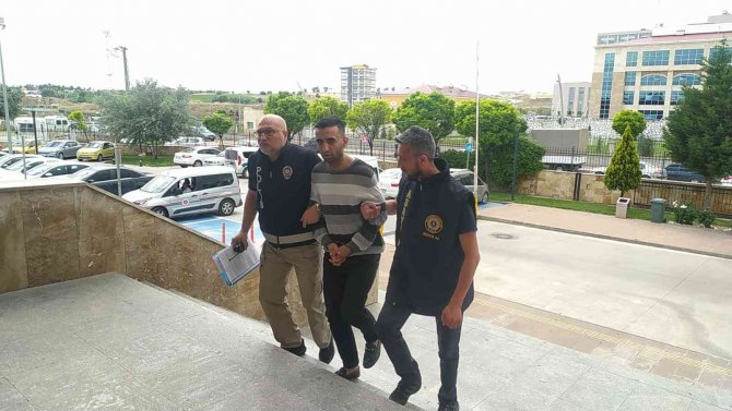 Tabancayla Oynadığı Sırada Yanlışlıkla Arkadaşını Kafasından Vuran Şüpheli Tutuklandı