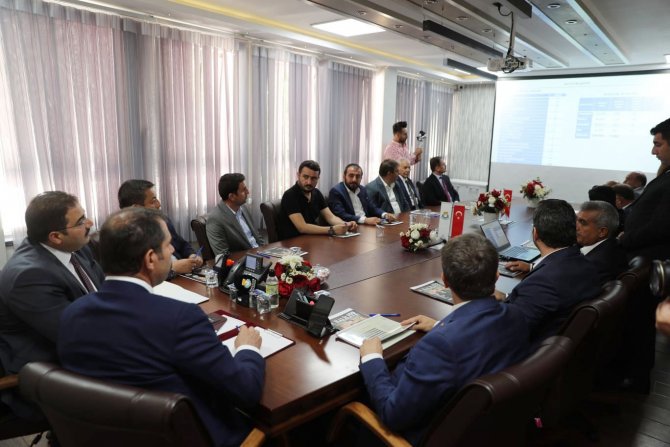 Vali Ayhan Canpolat’ı Hizmetlerinden Dolayı Tebrik Etti