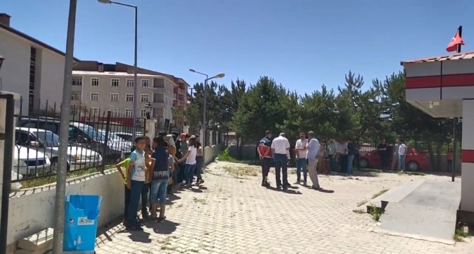 Muradiye’de 4 Büyüklüğünde Deprem
