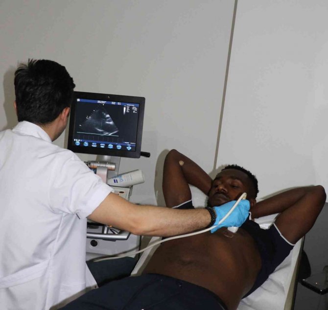 Sakaryaspor Oyuncuları Sağlık Kontrollerinde