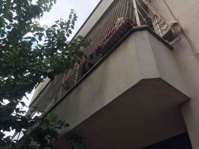 Operasyonda Kapıyı Açmayıp, Polisi Polise Şikayet Etmeye Kalktı