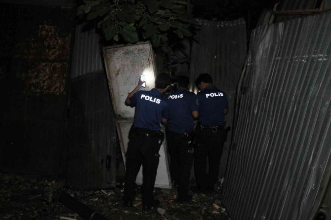 Motosikletin Plakasını Maske İle Kapatıp Silahlı Saldırıya Giden Şüpheli Polis Tarafından Yakalandı