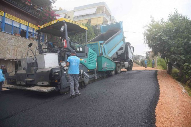Alanya’da 3 Mahallenin Ulaşım Sorunu Çözüldü