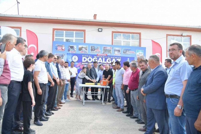 Kahramankazan’da Köylere Doğalgaz Seferberliği Sürüyor