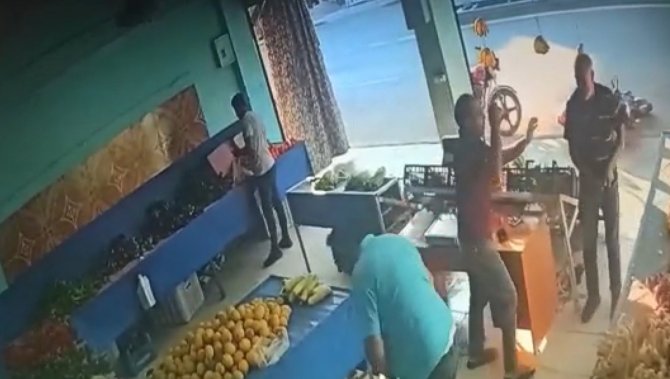 Tarsus’ta Alacak- Verecek Kavgası: 1 Yaralı