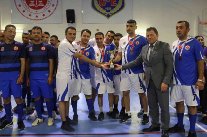 Şehit İ̇nfaz Ve Koruma Memuru Cengiz Yiğit Voleybol Turnuvası Sona Erdi