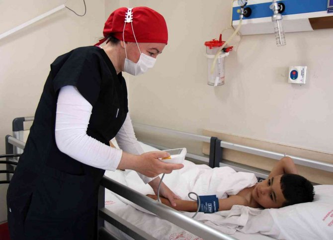 Sünnetin Doğumdan Sonraki İlk 2 Yılda Yapılması Daha Uygun