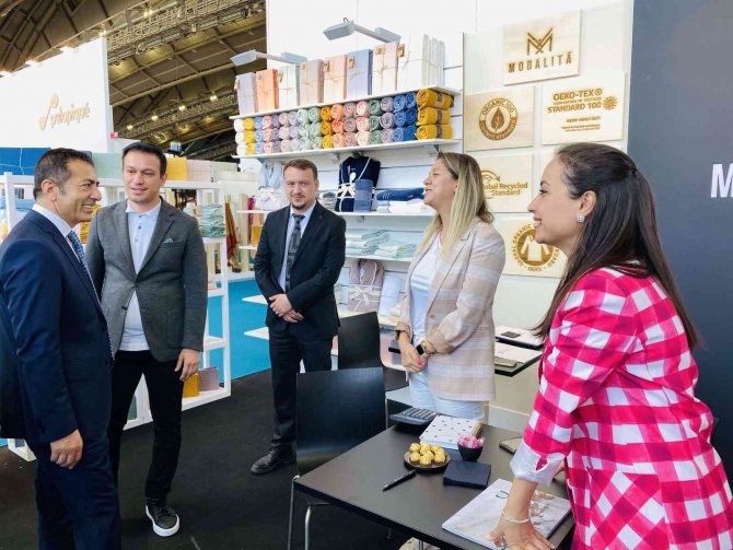 Dto, Almanya Tekstil Fuarına Çıkartma Yaptı