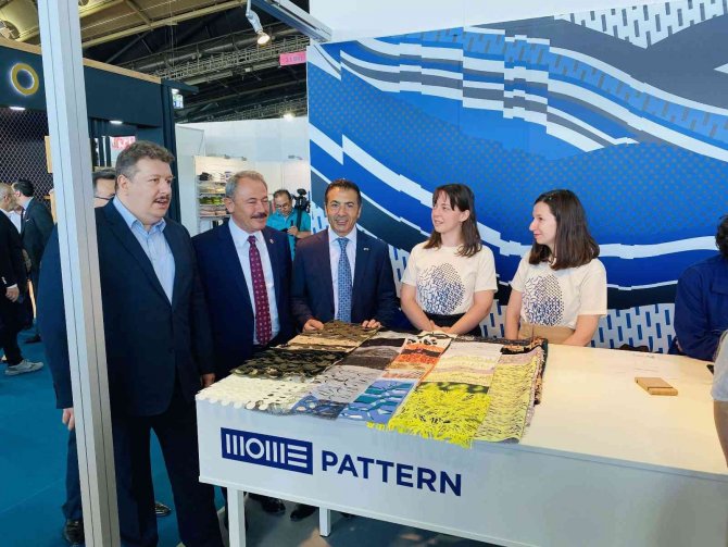 Dto, Almanya Tekstil Fuarına Çıkartma Yaptı