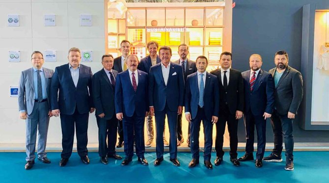 Dto, Almanya Tekstil Fuarına Çıkartma Yaptı