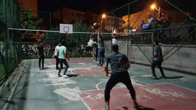 Dicle Gençlikspor’un Düzenlediği Voleybol Turnuvası Başladı