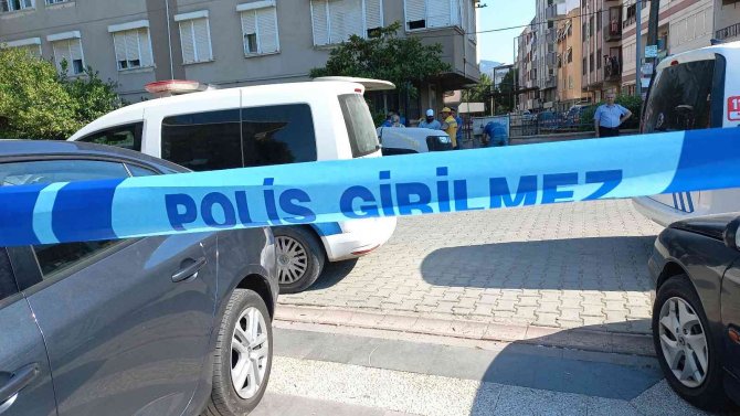 Balıkesir’de Önce Kadını Vurdu, Sonra İntihara Teşebbüs Etti
