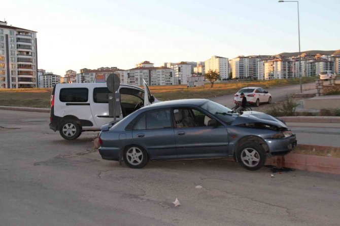 Elazığ’da Trafik Kazası: 6 Yaralı