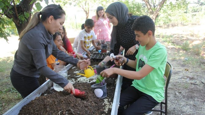 Engelli Çocuklara Bahçe Terapisi