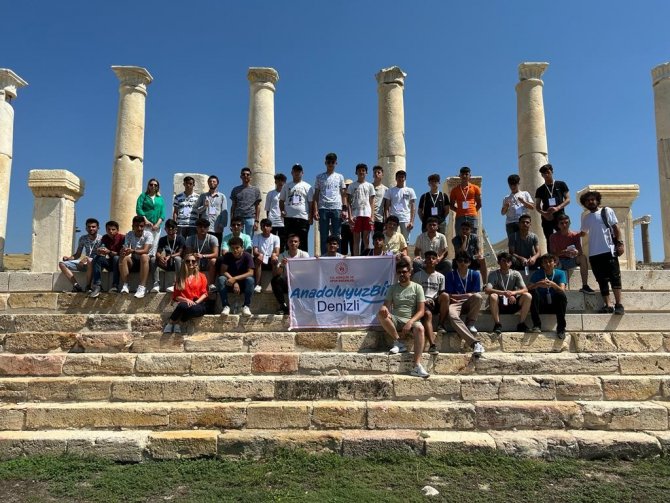 Karaman’dan Gelen Gençler, Denizli’nin Tarihi Ve Kültürel Dokusunu Hissetti