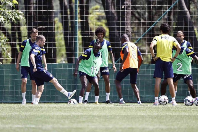 Fenerbahçe’de Yeni Sezon Hazırlıkları Sürüyor