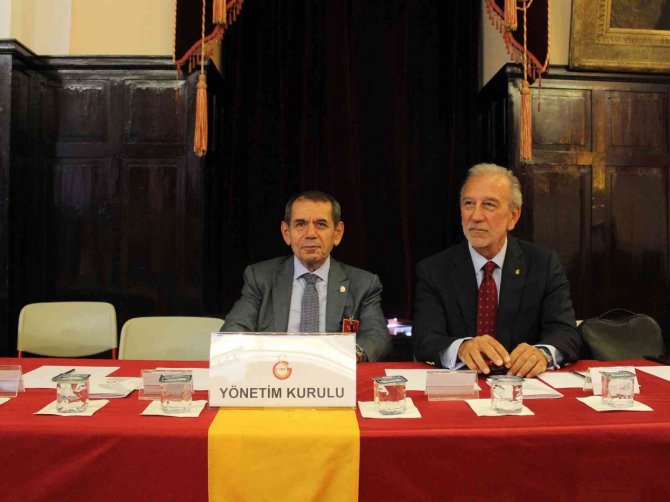 Galatasaray Divan Kurulu Toplantısı Başladı