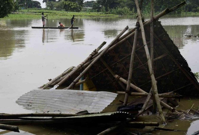 Hindistan Ve Bangladeş’teki Sellerde Can Kaybı 124’e Yükseldi