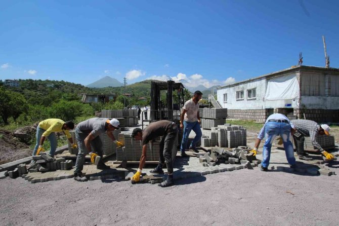 Hacılar’da 13 Bin Metrekare Kilitli Parke Çalışması Başladı