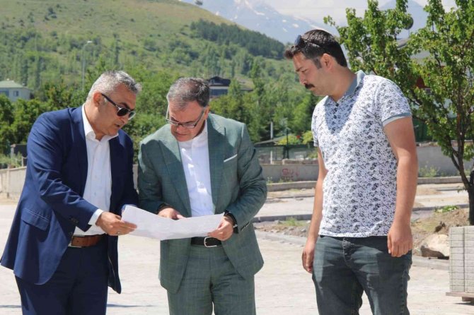 Hacılar’da 13 Bin Metrekare Kilitli Parke Çalışması Başladı