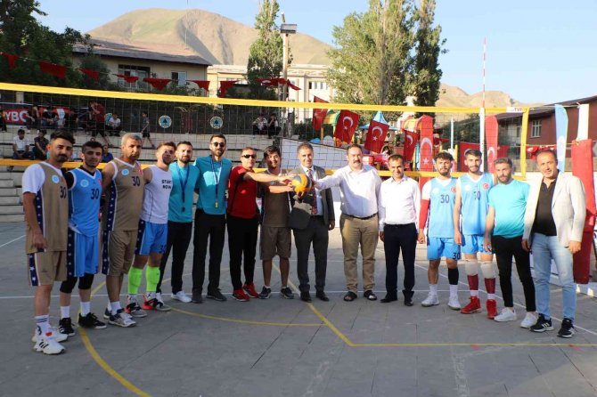 Hakkari’de ‘Sokak Voleybol Turnuvası’ Başladı