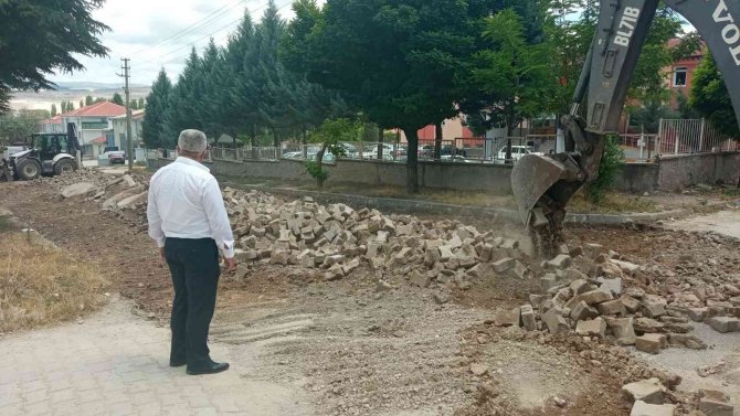Hisarcık Belediyesinden Zemin Hazırlama Ve Temizlik Çalışması