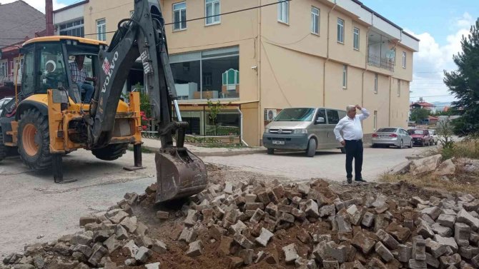 Hisarcık Belediyesinden Zemin Hazırlama Ve Temizlik Çalışması