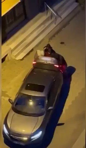 Ataşehir’de Evden Çelik Kasa Çalan Şüpheliler Vatandaş Kamerasına Yakalandı