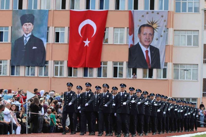Kayseri Pomem’de Mezuniyet Heyecanı