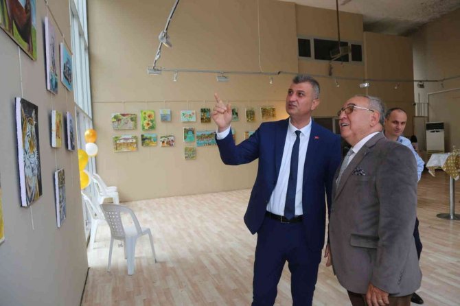 20 Yıllık Resim Tutkusunu Sergiye Dönüştürdü
