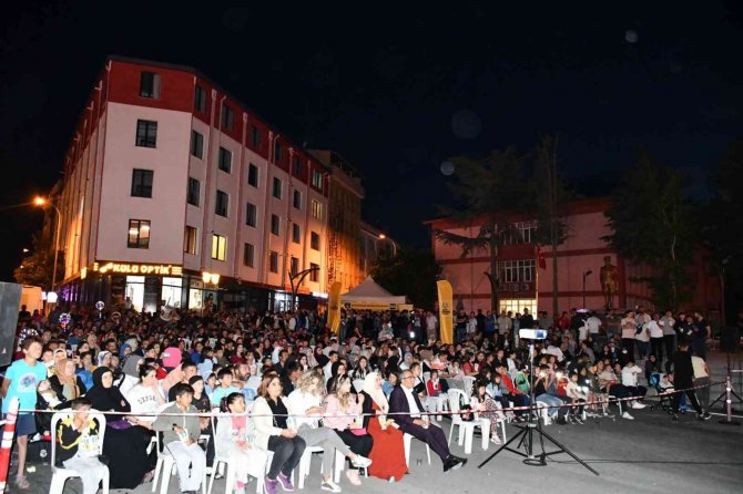 Gezen Sinema Tırı’nın Son Durağı Kulu İlçesi Oldu