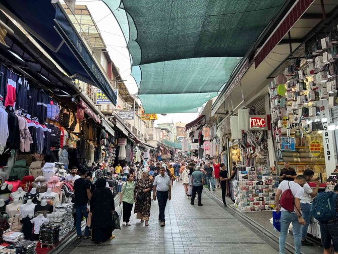 Mahmutpaşa Esnafının Kurban Bayramı Mesaisi Başladı