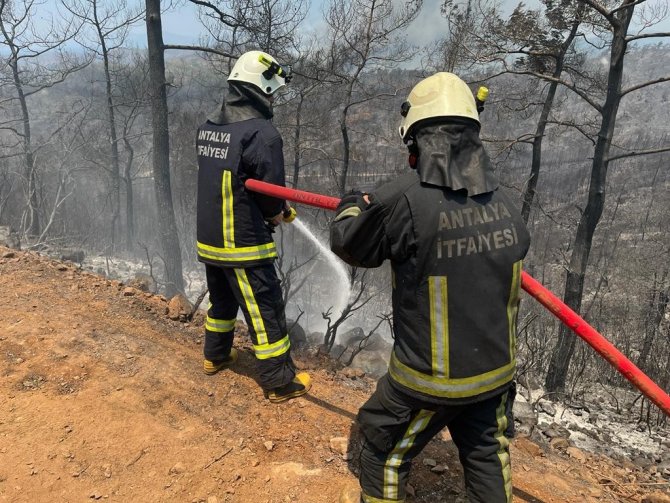 Antalya Büyükşehir İ̇tfaiyesi’ne Marmaris Yangınında Aktif Görev