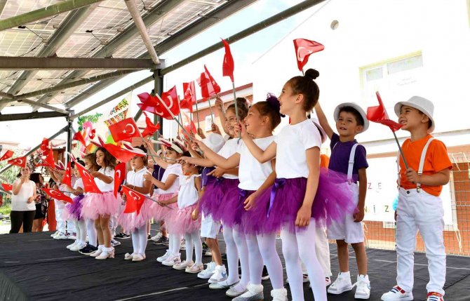 Miniklerin Karne Heyecanı