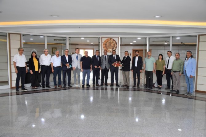 Başkan Sadıkoğlu: “İ̇hracat Ürünlerinde ’Malatya Kayısısı’ Adının Kullanılmasını Rica Ediyoruz”