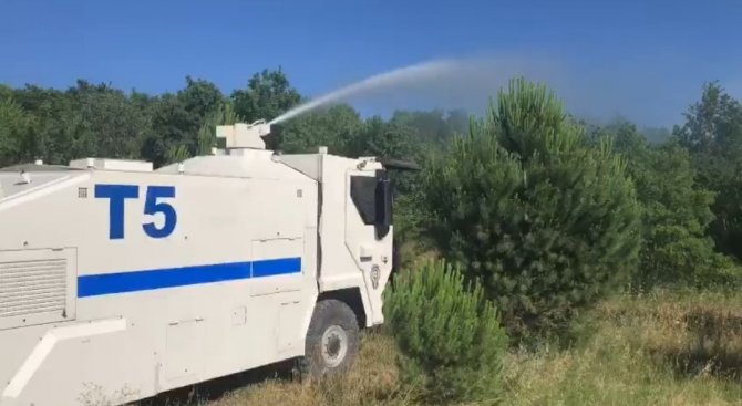 Denizli’nin Toma’sı Marmaris’teki Yangına Müdahale Ediyor