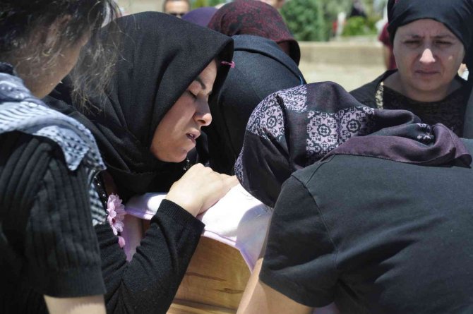 Hayatını Kaybeden 8 Aylık Bebeğe En Acı Veda