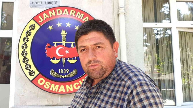 Yolda Buldukları Para Dolu Çantayı Jandarmaya Teslim Ettiler