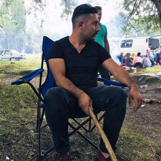 Eski Nişanlısına Kezzap Atan Şahıs "Su Saatine Bakacağım" Bahanesiyle Kapıyı Açtırmış