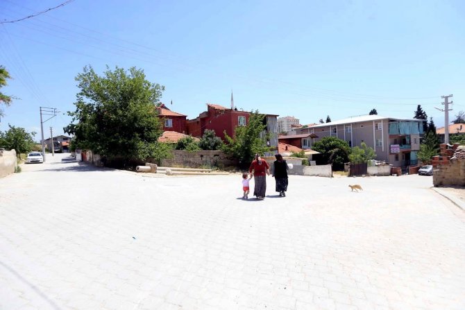 Pamukkale’de Bir Mahallede Daha Üstyapıda Sona Gelindi