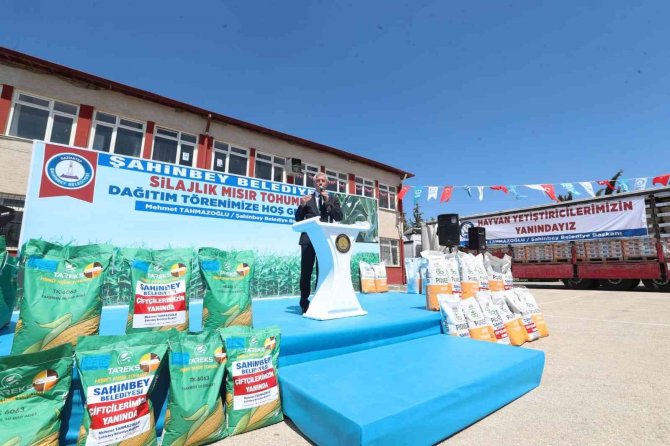 Şahinbey’de Çiftçiye Slajlık Mısır Desteği