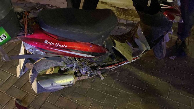 Çöp Kamyonunun Çarptığı Motosikletli Kurye Yaralandı