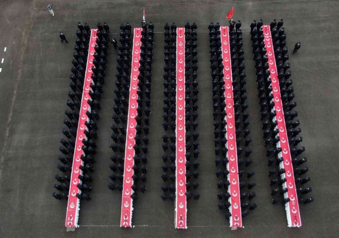 Validen Polis Adaylarına “Cemaatlerden Ve Tarikatlardan Uzak Durun” Çağrısı