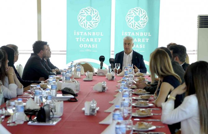 Türkiye’de İ̇ş Dünyası Yeni Sayısında Eğitimi Ele Aldı