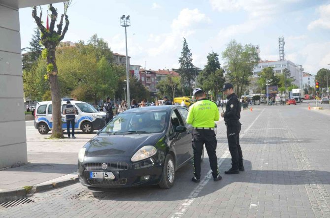 Uşak’ta Bin 471 Sürücüye Para Cezası