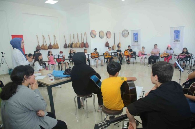 Tuşba Belediyesinin ‘Yaz Kursları’ Başladı